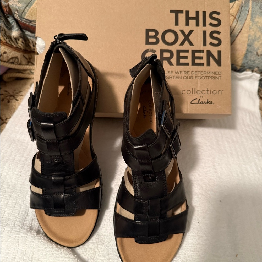 NWOT Clarks Women’s Black Leather Strappy Heeled Sandals